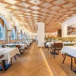 马尔基纳苏培利尔公园酒店 酒店 4*