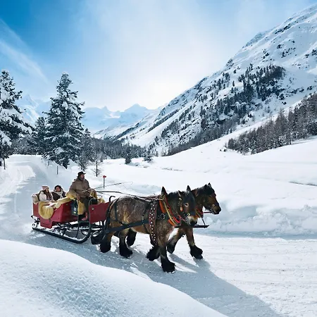 מלון Parkhotel Margna Superior 4*